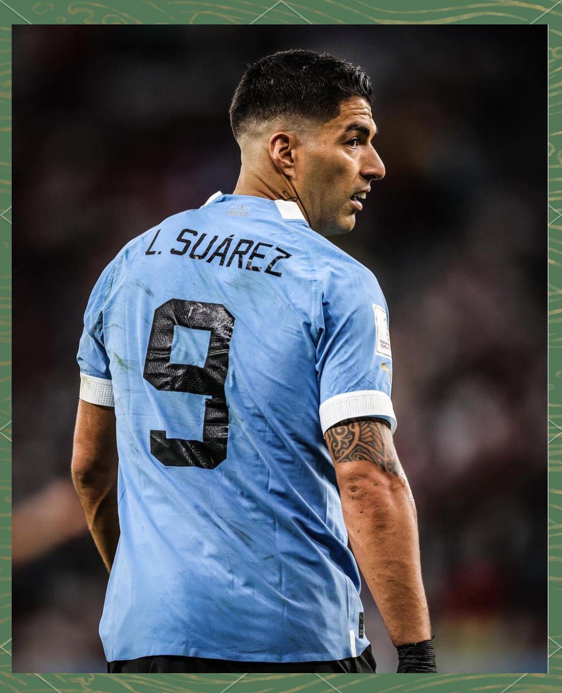 足球巨头荣耀闪耀，世界杯赛意义非凡令人瞩目(世界杯赛事足球的顶级赛事受到人们的瞩目和喜爱)